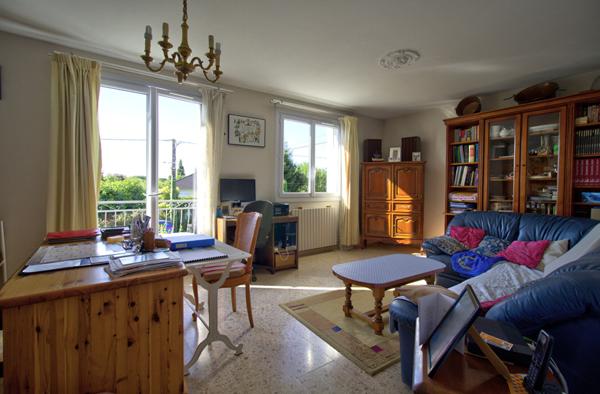 LE PASSAGE - Maison de 130m² habitables avec 4 chambres, 2 garages et jardin de 700m².