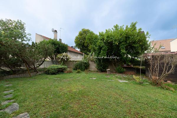 Maison à fort potentiel au calme