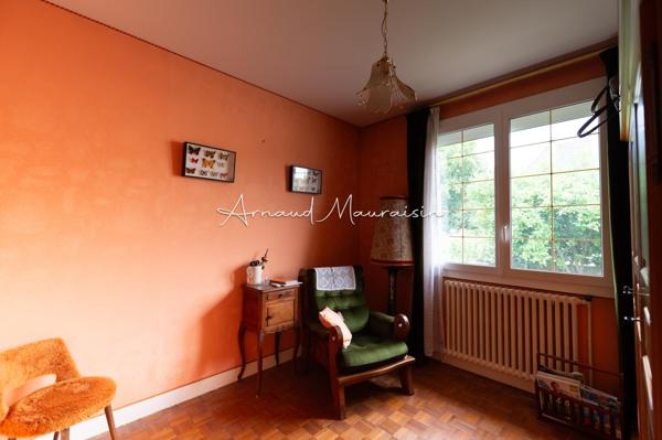 Maison à fort potentiel au calme