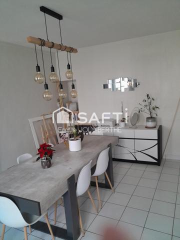 MAISON DE VILLAGE 115 M² SECTEUR BRÉE / 53150