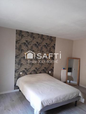 MAISON DE VILLAGE 115 M² SECTEUR BRÉE / 53150