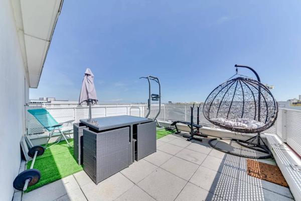 Rare/T2 – 36,40 m² – terrasse 22 m² sans vis-à-vis – garage box en sus – Vaulx-en-Velin