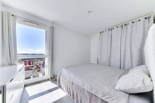 Rare/T2 – 36,40 m² – terrasse 22 m² sans vis-à-vis – garage box en sus – Vaulx-en-Velin
