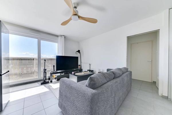 Rare/T2 – 36,40 m² – terrasse 22 m² sans vis-à-vis – garage box en sus – Vaulx-en-Velin