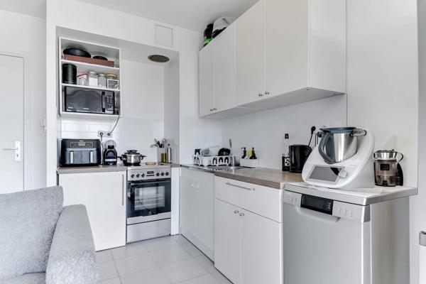 Rare/T2 – 36,40 m² – terrasse 22 m² sans vis-à-vis – garage box en sus – Vaulx-en-Velin