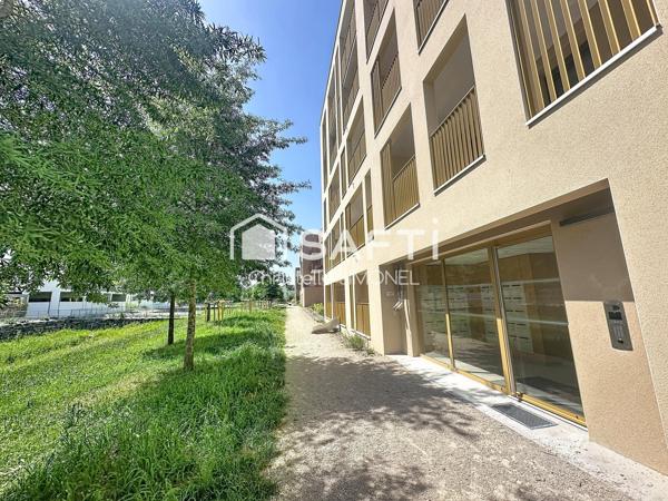 SUPERBE T2 RÉCENT AVEC LOGGIA, CELLIER ET PARKING – PRESTATIONS PREMIUM
