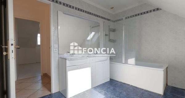 À vendre Maison 5 pièces 125.65 m² - Pringy 77310