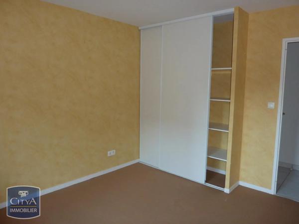 Appartement à louer 2 pièces 45.14m² Yvetot (76190)