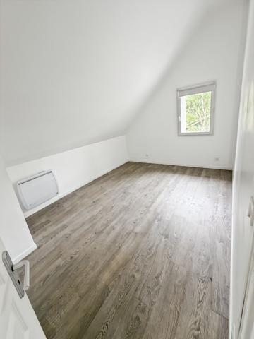 Bel appartement T2 refait à neuf ? Charme de l'ancien & Faibles charges Secteur privilégié : À seulement 6 minutes de Courdimanche.