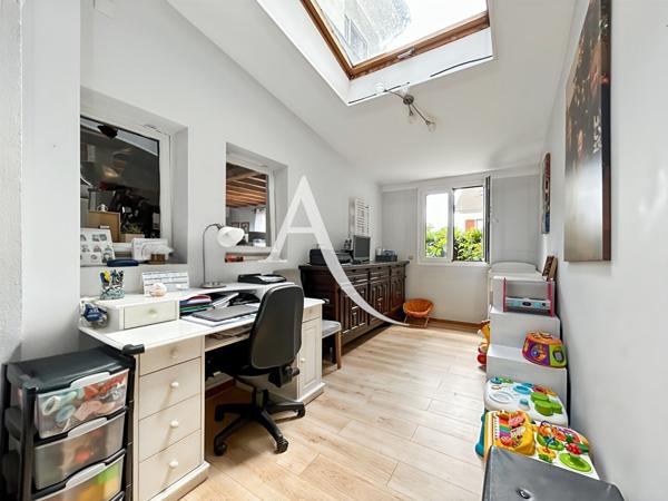 Maison Bois D Arcy 8 pièces 143 m2