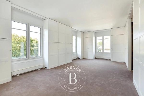 Neuilly-sur-Seine, Hôtel particulier 5 Chambres -  280 m² à vendre