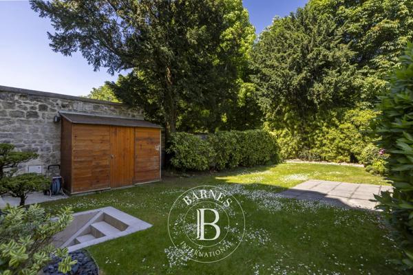 Neuilly-sur-Seine, Hôtel particulier 5 Chambres -  280 m² à vendre