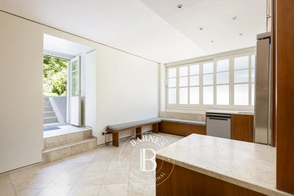Neuilly-sur-Seine, Hôtel particulier 5 Chambres -  280 m² à vendre