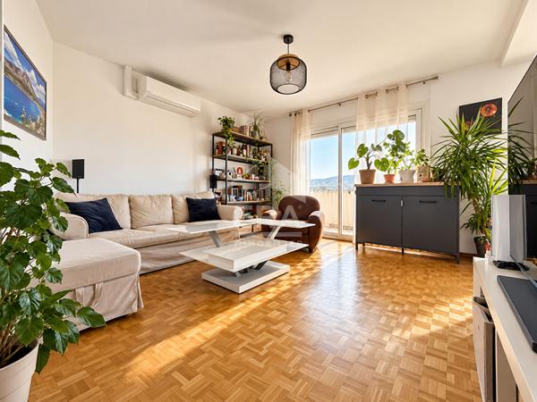 A vendre appartement Type 3 de 67m2 à Marseille 13009 exterieur parking
