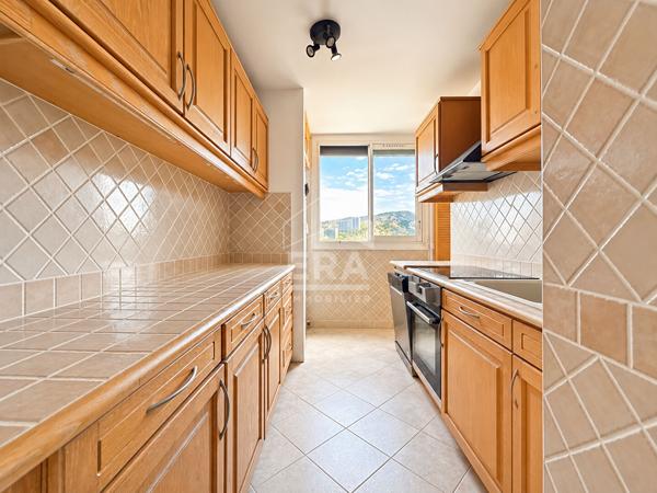 A vendre appartement Type 3 de 67m2 à Marseille 13009 exterieur parking