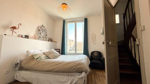 Maison de charme en centre ville avec garage et studio loué