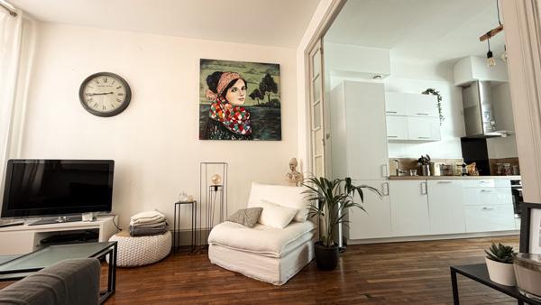 Maison de charme en centre ville avec garage et studio loué