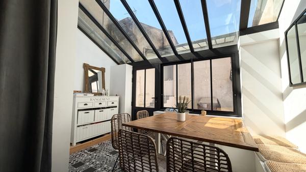 Maison de charme en centre ville avec garage et studio loué