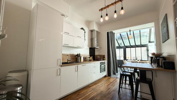 Maison de charme en centre ville avec garage et studio loué
