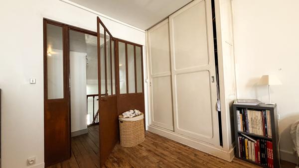 Maison de charme en centre ville avec garage et studio loué