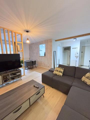 T2 avec loggia, cave et parking - Billère