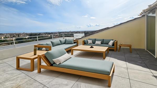 Fréjus (83600) A VENDRE, FREJUS Appartement 4 pièces 97 m²+ véranda et terrasses pour 96 m² +grand garage + place de parking