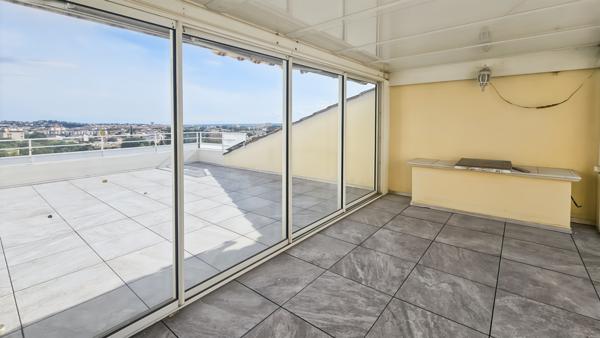 Fréjus (83600) A VENDRE, FREJUS Appartement 4 pièces 97 m²+ véranda et terrasses pour 96 m² +grand garage + place de parking