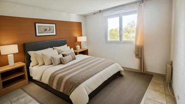 Fréjus (83600) A VENDRE, FREJUS Appartement 4 pièces 97 m²+ véranda et terrasses pour 96 m² +grand garage + place de parking