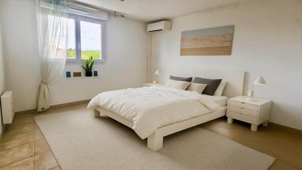 Fréjus (83600) A VENDRE, FREJUS Appartement 4 pièces 97 m²+ véranda et terrasses pour 96 m² +grand garage + place de parking