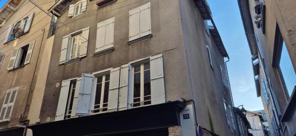 immeuble de 240 m2 avec commerce