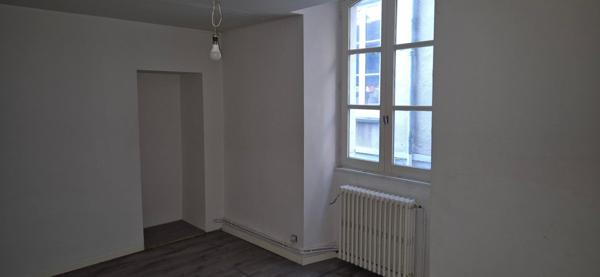 immeuble de 240 m2 avec commerce