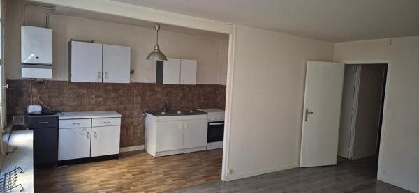 immeuble de 240 m2 avec commerce