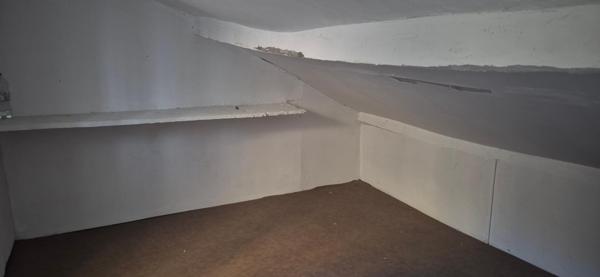 immeuble de 240 m2 avec commerce