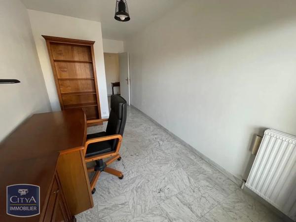 Appartement à louer 4 pièces 78.59m² Antibes (06600)