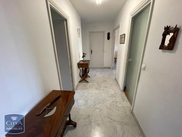 Appartement à louer 4 pièces 78.59m² Antibes (06600)