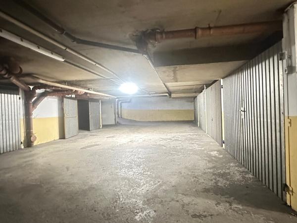 Garage fermé contades