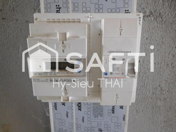SPECIAL INVESTISSEURS avec 600 m2 à aménager, à THOIRETTE-COISIA (39240)