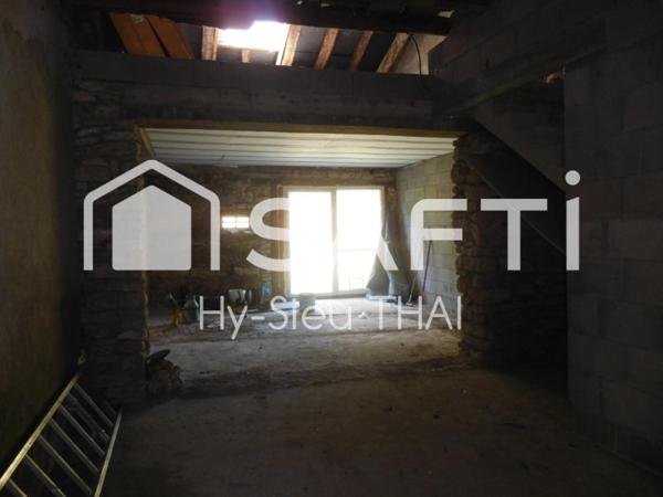 SPECIAL INVESTISSEURS avec 600 m2 à aménager, à THOIRETTE-COISIA (39240)