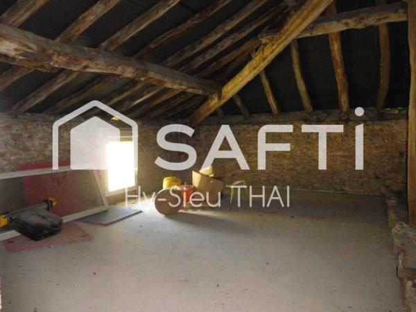 SPECIAL INVESTISSEURS avec 600 m2 à aménager, à THOIRETTE-COISIA (39240)
