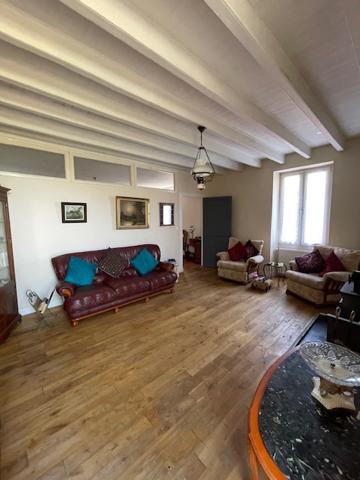 Maison de village de caractère - Character Village House