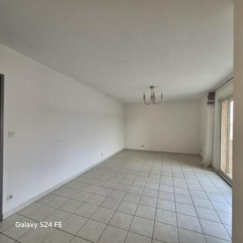 BOUJAN SUR LIBRON - APPARTEMENT T3 1ER ETAGE - 66 M² - PARKING
