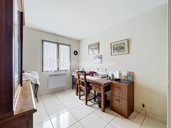 Vente                                                      Maison
                        
                     6 pièces                      140 m2                     à Chanonat