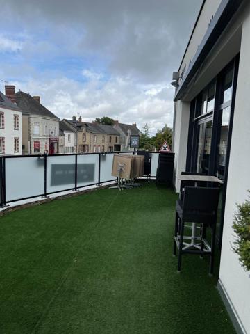 Local situé dans le bourg de Saint Mars du Désert