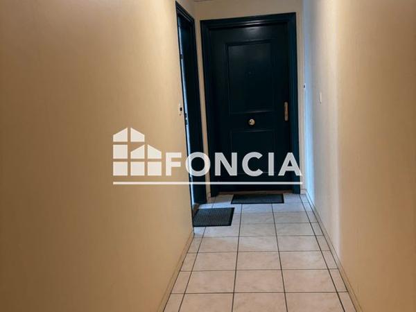 Location Appartement 2 pièces 38.99 m² - Champagne Au Mont 69410