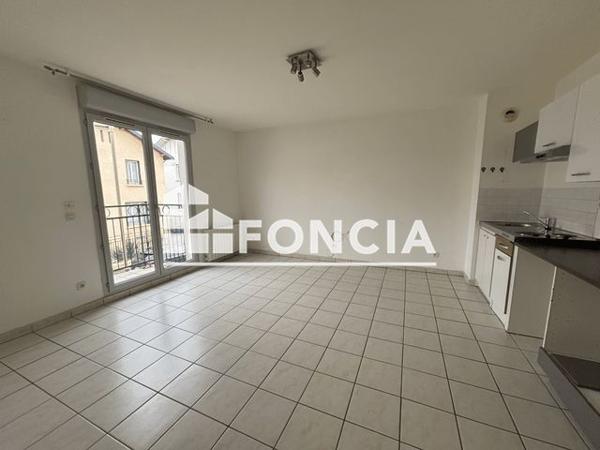 Location Appartement 2 pièces 38.99 m² - Champagne Au Mont 69410