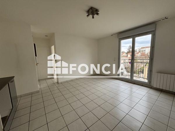 Location Appartement 2 pièces 38.99 m² - Champagne Au Mont 69410