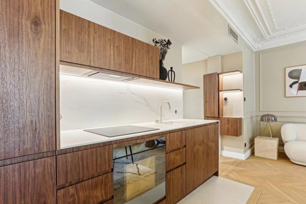 Appartement – 70m² – Paris 8ème