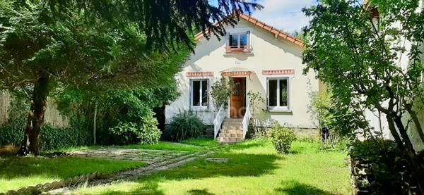 A vendre Bures-sur-Yvette, maison 4 chambres, 1 bureau, joli jardin