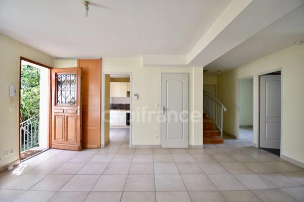 A vendre Bures-sur-Yvette, maison 4 chambres, 1 bureau, joli jardin