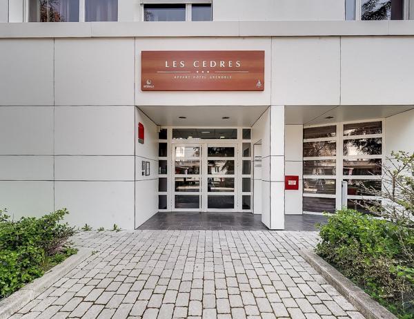 INVESTISSEMENT LOCATIF  GRENOBLE  Résidence tourisme Kosy Les Cèdres  7,01 % de rentabilité